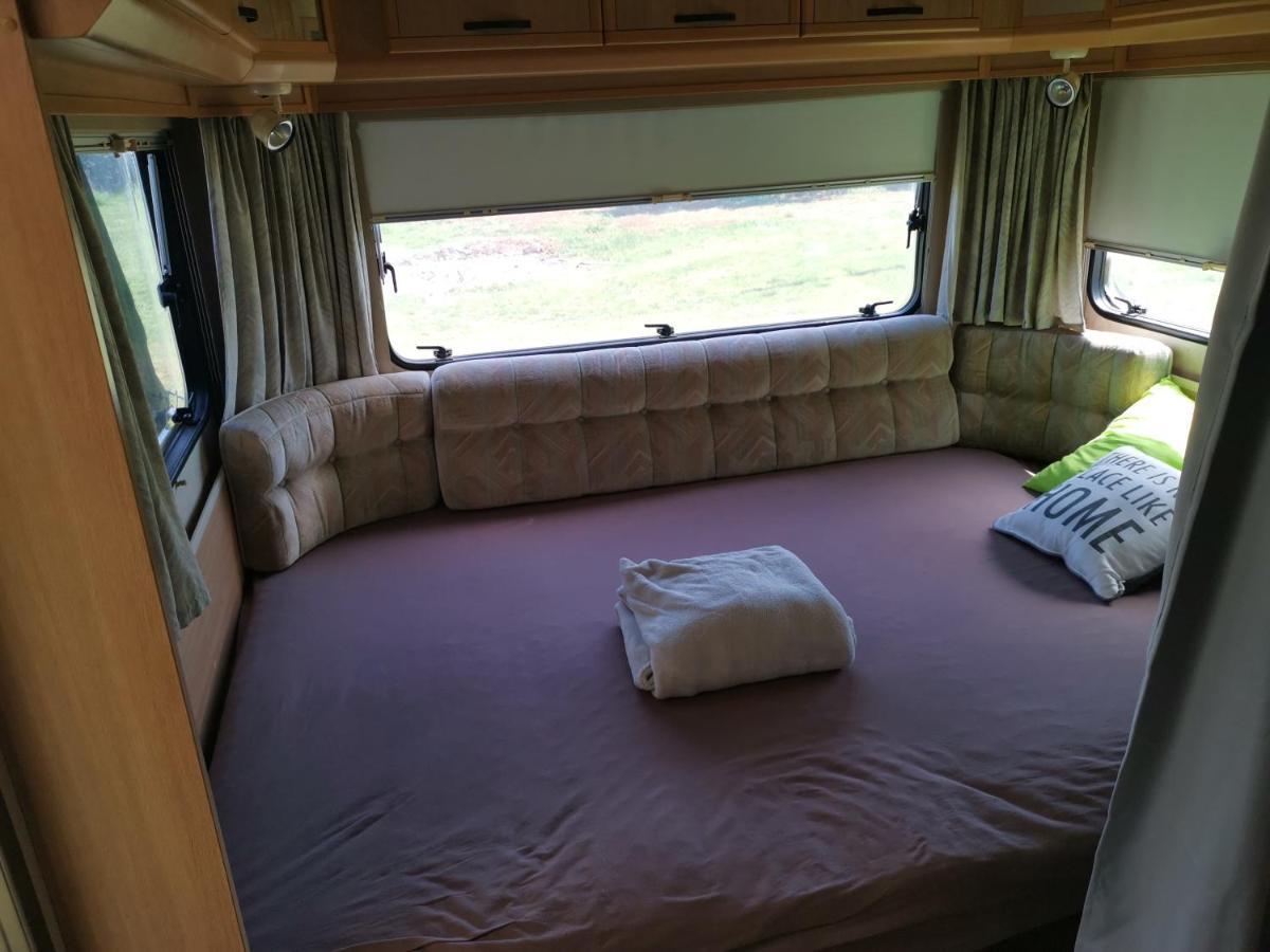 Large Camper In The Olive Grove Ξενοδοχείο Banjole Εξωτερικό φωτογραφία